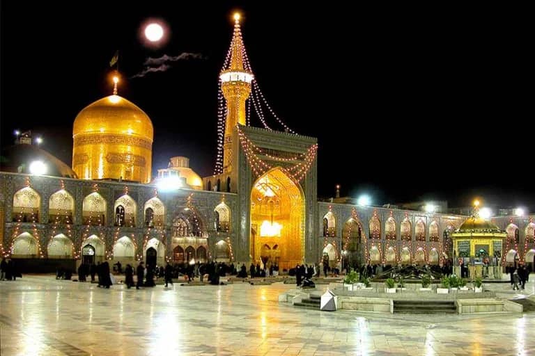 أبرز خمسة أماكن دينية يزورها الإيرانيون 1