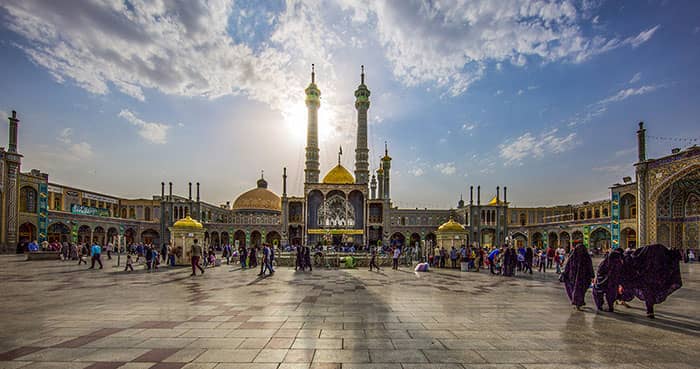 أبرز خمسة أماكن دينية يزورها الإيرانيون 2
